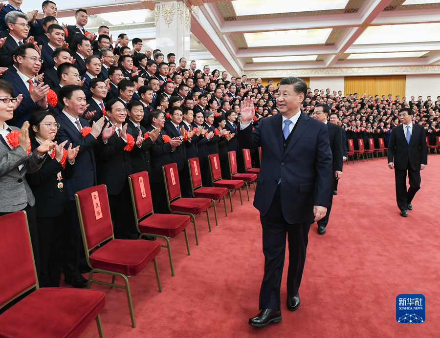 习近平会见平安中国建设表彰大会代表 李克强王沪宁韩正参加会见